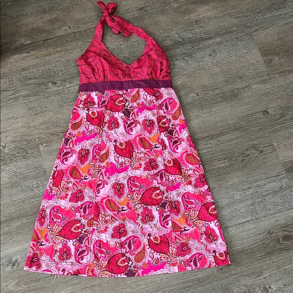 Athleta Dresses & Skirts - Athleta Pack Everywhere Halter Dress Paisley Grenadine size 8
